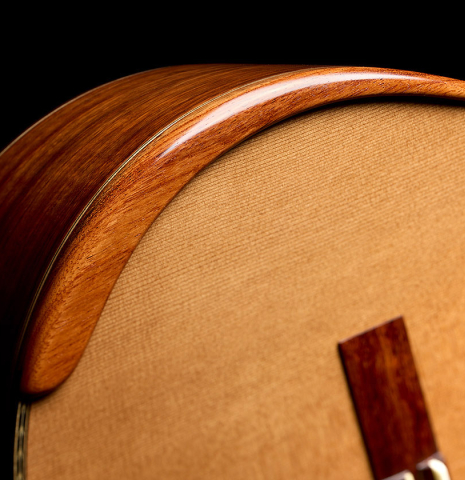 The soundboard and arm rest of a Wolfgang Jellinghaus "Signature CD/SP 640" classical guitar made of cedar and Granadillo