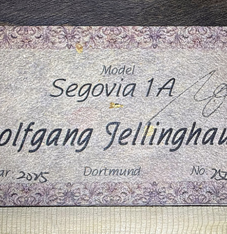 The label of a Wolfgang Jellinghaus "1912 Ex-Segovia 630" classical guitar made of spruce and ziricote