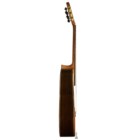 The side of a Wolfgang Jellinghaus "Signature SP/CD 640" classical guitar made of spruce/cedar and ziricote