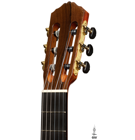 The headstock of a 2025 Wolfgang Jellinghaus "1912 Ex-Segovia A" classical guitar made of spruce and Indian rosewood
