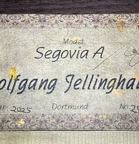 The label of a 2025 Wolfgang Jellinghaus "1912 Ex-Segovia A" classical guitar made of spruce and Indian rosewood