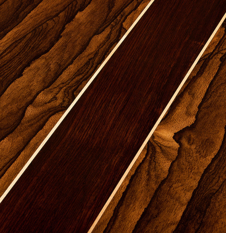 The back central wedge of a 2025 Wolfgang Jellinghaus "Signature CD/SP" classical guitar made of cedar/spruce and ziricote