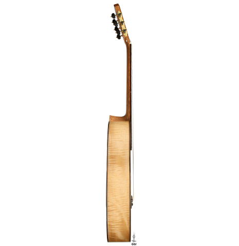 The side of a Wolfgang Jellinghaus "1912 Ex-Segovia 640" classical guitar made of spruce and maple