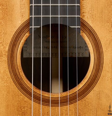 The rosette of a Wolfgang Jellinghaus "Torres SE 77" classical guitar made of spruce and ziricote
