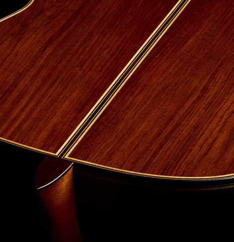 The heel, back binding and purfling of a 2026 So Kimishima “Luna” classical guitar made of cedar and African rosewood