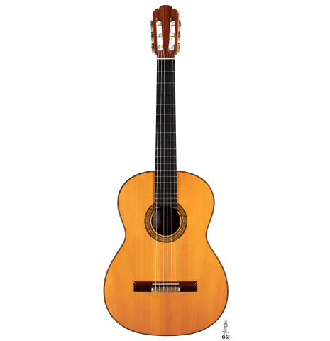 The front of a 1982 Masaru Kohno &quot;Concert&quot; classical guitar made of spruce and Indian rosewood