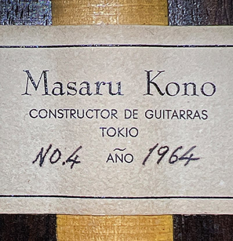The label of a 1964 Masaru Kohno "4" classical guitar made of spruce and Indian rosewood
