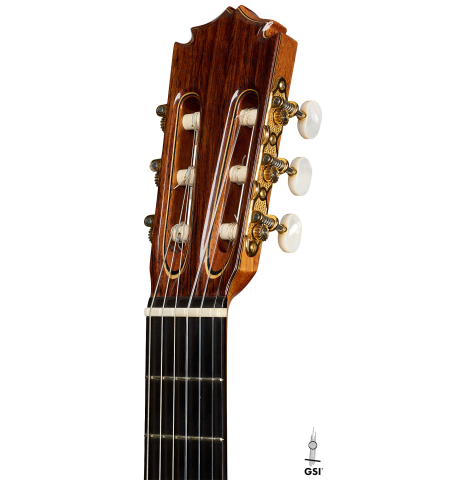 The headstock of a 2004 Bert Kwakkel "Merula 640" classical guitar made of spruce and CSA rosewood