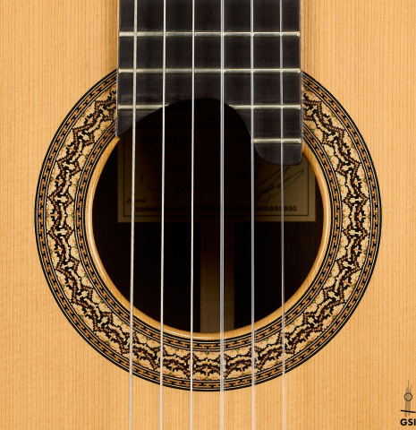 The rosette of a 2004 Bert Kwakkel "Merula 640" classical guitar made of spruce and CSA rosewood