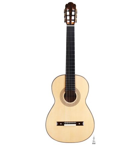 The front of a La Cañada "Model 17" classical guitar made of spruce and maple