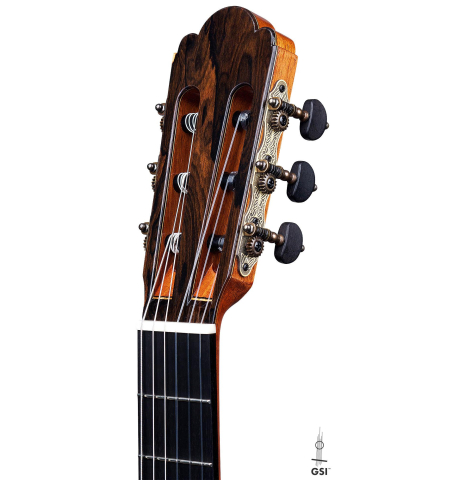 The headstock of a La Cañada "Model 17A" classical guitar made of spruce and maple