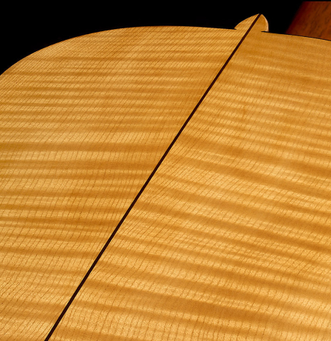 The back center seam of a La Cañada "Model 17A" classical guitar made of spruce and maple