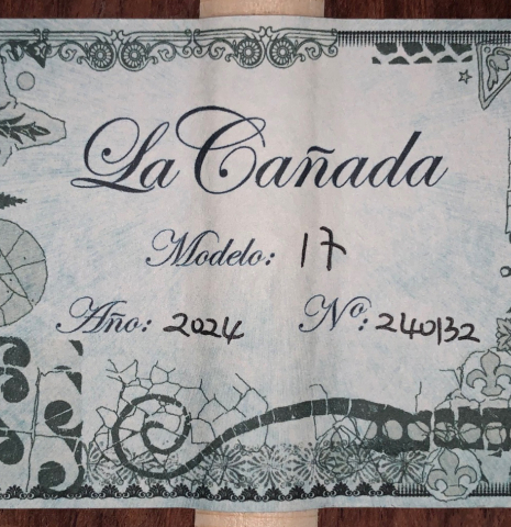 The label of a La Cañada "Model 17" classical guitar made of spruce and Granadillo