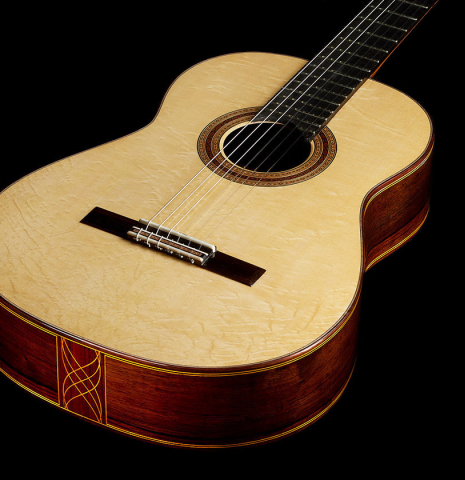 The soundboard of a 2025 Paula Lazzarini "Limited Edition - REG 2025" classical guitar made of spruce and African rosewood
