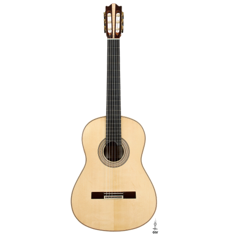 The front of a 2026 Valerio Licari "Lesna - REG Special Edition" classical guitar made of spruce and Indian rosewood