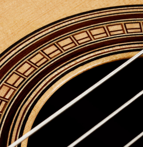 Closeup detail of the rosette of a 2021 Valerio Licari "Albayzín" classical guitar made of spruce and Indian rosewood