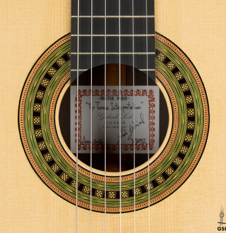 The rosette of a 2020 Gabriele Lodi "Torres" classical guitar made of spruce and CSA rosewood