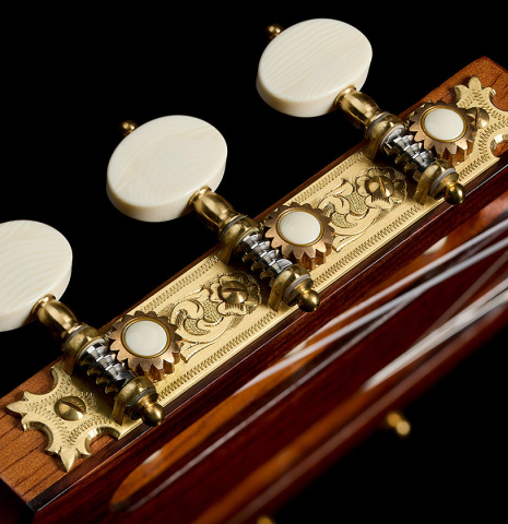 The tuning machines of a 2019 Gabriele Lodi "Esteso" classical guitar made of spruce and Indian rosewood