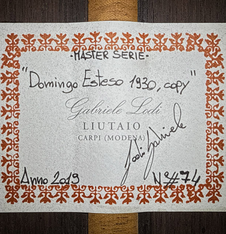 The label of a 2019 Gabriele Lodi "Esteso" classical guitar made of spruce and Indian rosewood
