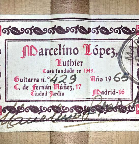 The label of a 1965 Marcelino Lopez classical guitar made of spruce and cypress