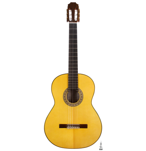 The front of a 2021 Hermanos Sanchis Lopez "Antonio Rey" flamenco guitar made of spruce and Indian rosewood