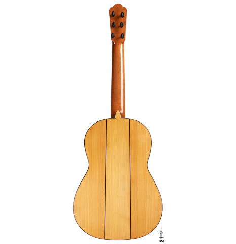 The back of a 2025 Darío García "La Leona" classical guitar made of spruce and cypress