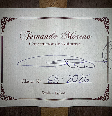 The label of a 2026 Fernando Moreno classical guitar made of spruce and African rosewood