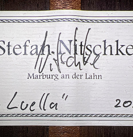 The label of a 2020 Stefan Nitschke &quot;1912 Manuel Ramirez&quot; classical guitar made of spruce and CSA rosewood. 