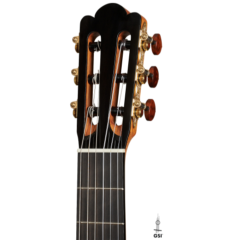 The headstock of a 2023 Stefan Nitschke "Vicente Arias" classical guitar made of spruce and cypress