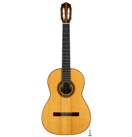 The front of a 2019 Stefan Nitschke "Romanillos" classical guitar made of spruce and CSA rosewood