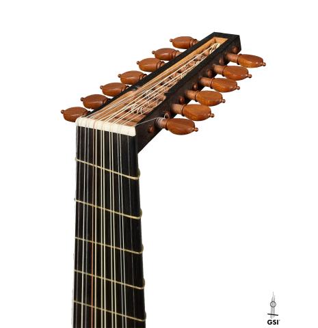 The headstock of a 1988 Fritz Ober "7-Course Renaissance Lute" made of spruce and yew