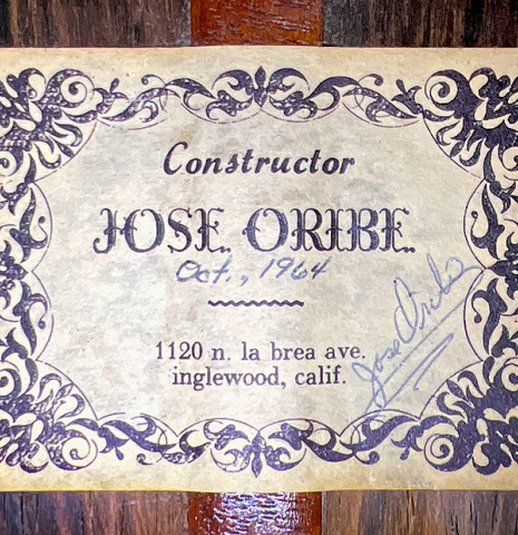 The label of a 1964 Jose Oribe classical guitar made of spruce and CSA rosewood