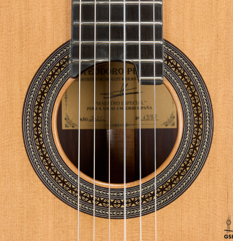The rosette of a 2026 Teodoro Perez "Especial - Bois de Rose" classical guitar made of cedar and African rosewood