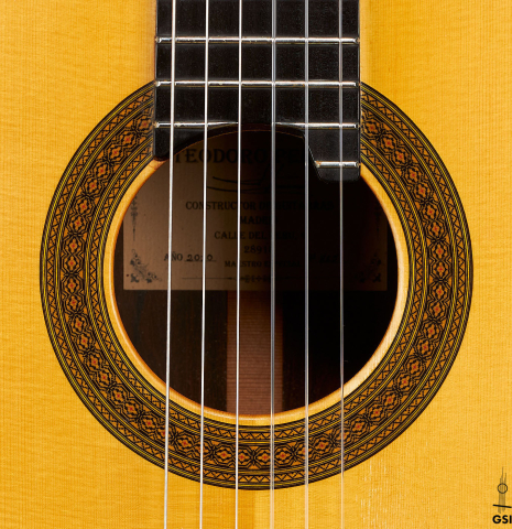 The rosette of a 2010 Teodoro Perez "Especial" classical guitar made of spruce and CSA rosewood