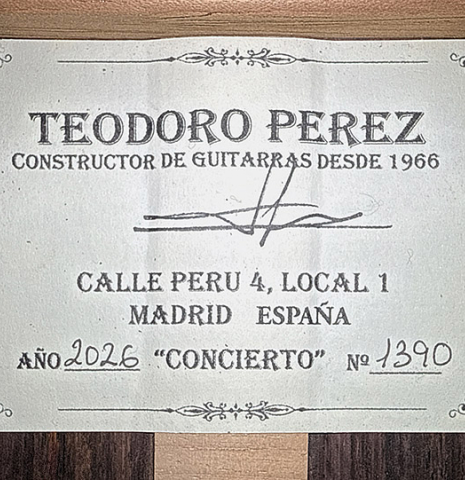 The label of a 2026 Teodoro Perez "Concierto" classical guitar made of cedar and Indian rosewood