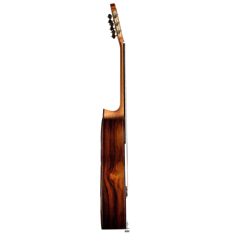 The side of a 2020 Teodoro Perez "Especial Aniversario" classical guitar made of spruce and cocobolo