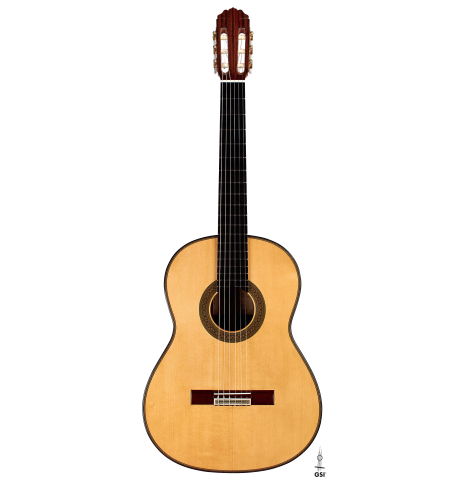 The front of a 2022 Teodoro Perez &quot;Especial&quot; classical guitar made of spruce and cocobolo