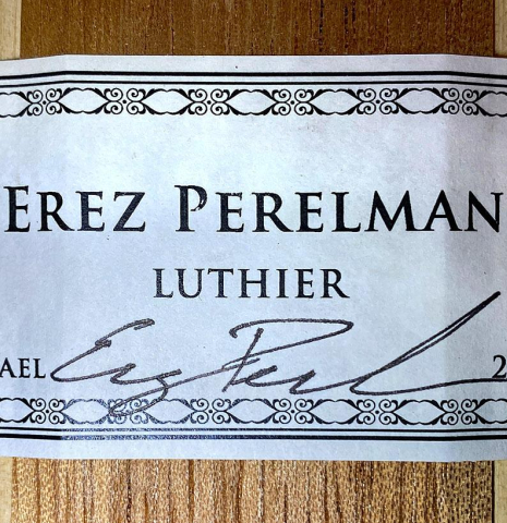 The label of a 2020 Erez Perelman classical guitar made of spruce and cypress