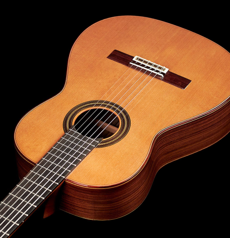 The top and sides of a 2023 Teodoro Perez "Estudio C-650" classical guitar made of cedar and Indian rosewood.