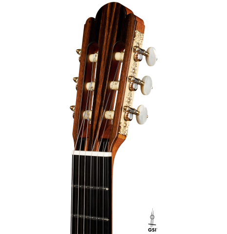 The headstock of a 2024 Teodoro Perez "1884 Torres - La Emperatriz" classical guitar made of spruce and maple