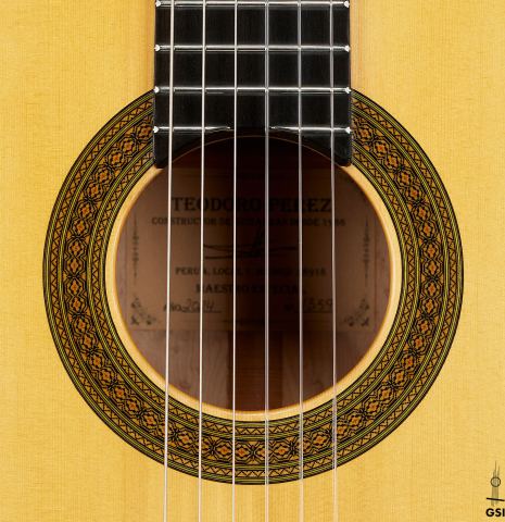 The rosette of a 2024 Teodoro Perez "Especial" classical guitar made of spruce and maple