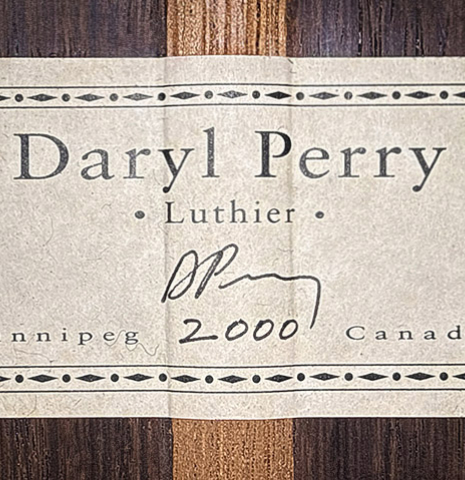 The label of a 2000 Daryl Perry classical guitar made of spruce and CSA rosewood