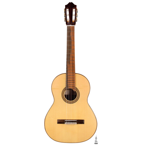 The front of a 2009 Fabio Ragghianti classical guitar made of spruce and CSA rosewood