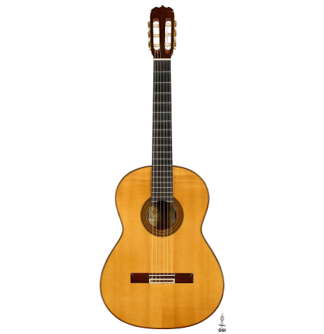 The front of a 2004 Jose Ramirez "1a Tradicional" classical guitar made of spruce and Indian rosewood