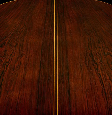 The back center seam of a 1962 Jose Ramirez "1a AM" classical guitar made of spruce and CSA rosewood