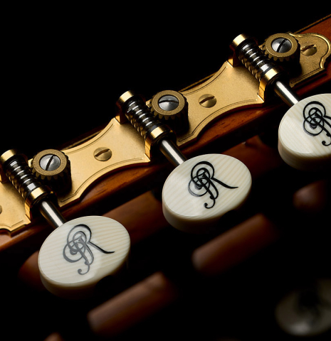 The tuning machines of a 2023 Jose Ramirez "1a C650" classical guitar made of cedar and Indian rosewood