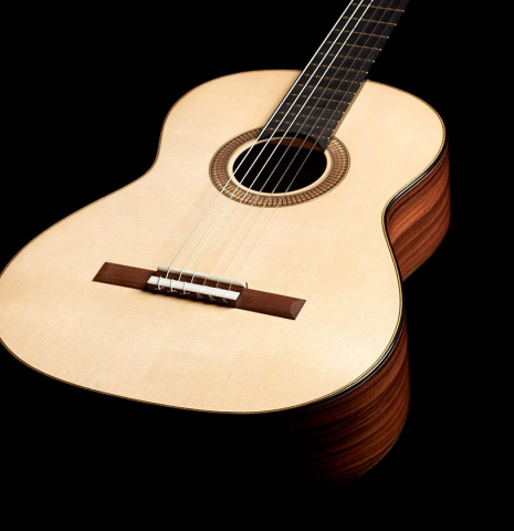 The soundboard of a 2022 Richard Reynoso classical guitar made ofspruce and pau ferro