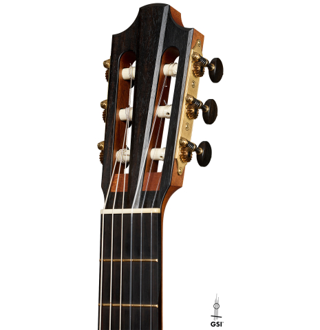 The headstock of a 2023 Richard Reynoso classical guitar made of cedar and wenge