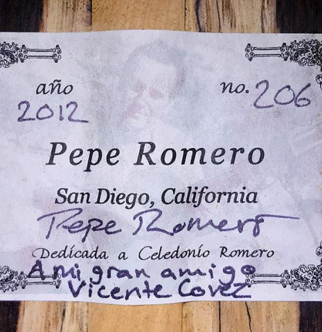 The label of a 2012 Pepe Romero classical guitar (ex Vicente Coves) made with cedar and CSA rosewood.