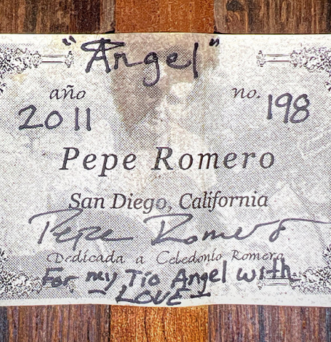 The label of a 2011 Pepe Romero (ex Angel Romero) classical guitar made of cedar and African rosewood